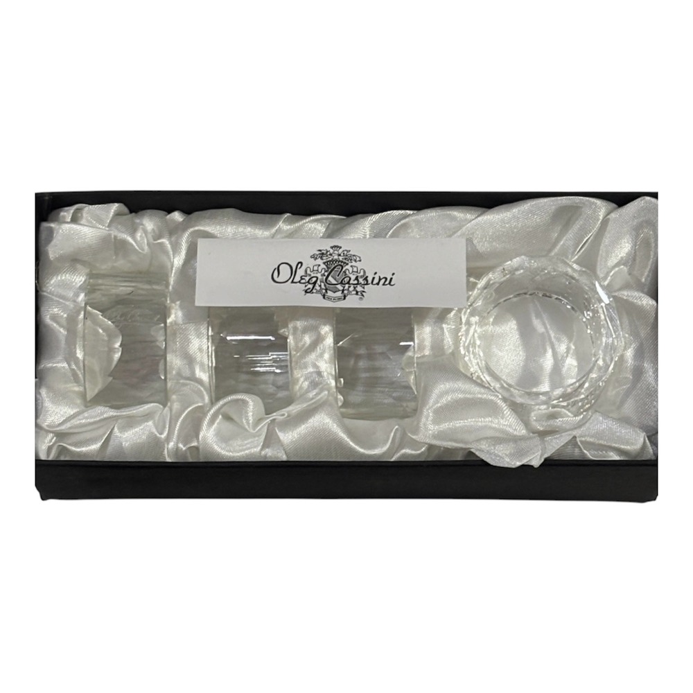 Oleg Cassini Crystal Napkin Rings Set of 4 Faceted Clear Glass Signed New - Picture 2 of 6